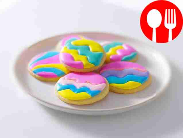 Colored shortbread cookies with fondant