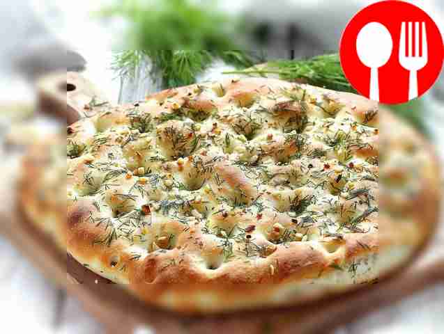 Румяная фокачча с ароматом чесночного масла