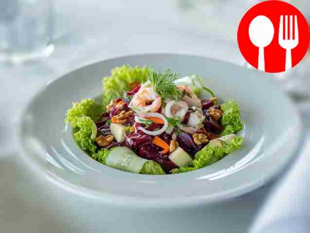 Vitamin beet salad with shrimp and apples