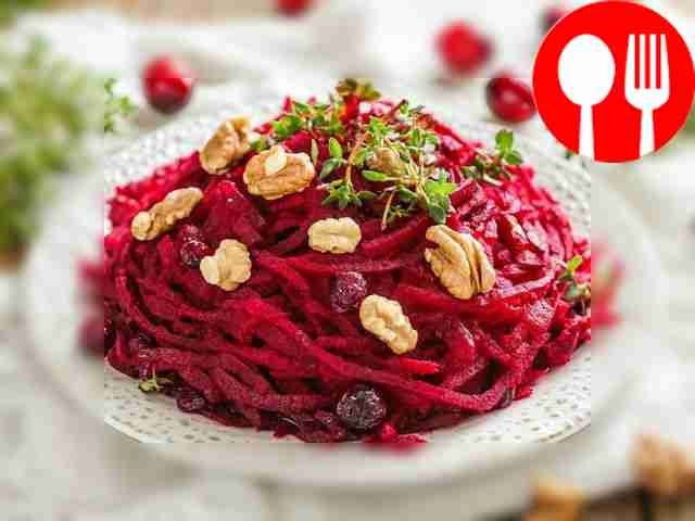 Полезный свекольный салат с клюквой