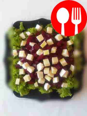 Mosaic beet salad with mozzarella
