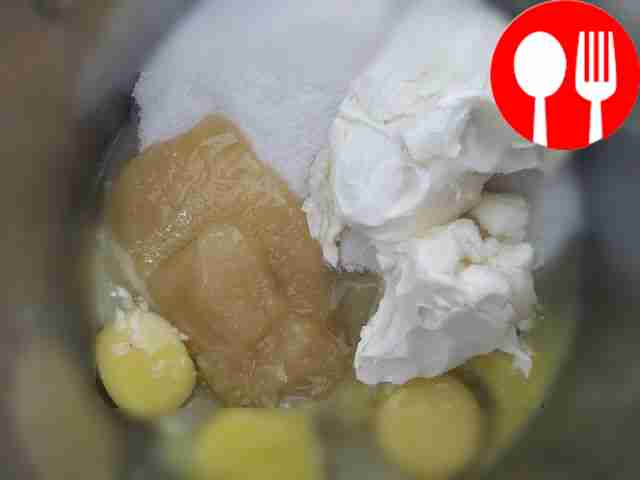 Sift flour with cocoa, mix. Separately, grind...