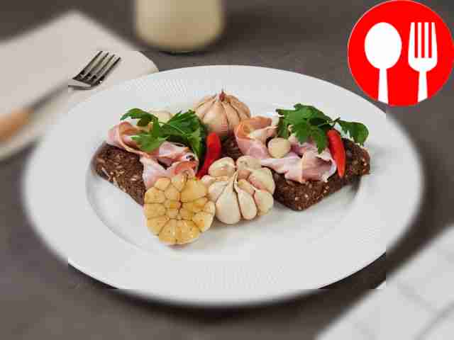 Korean pickled garlic