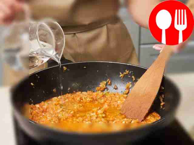 Boil the zucchini mixture. Heat a deep frying...