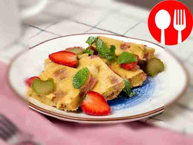 Rhubarb pie in a slow cooker