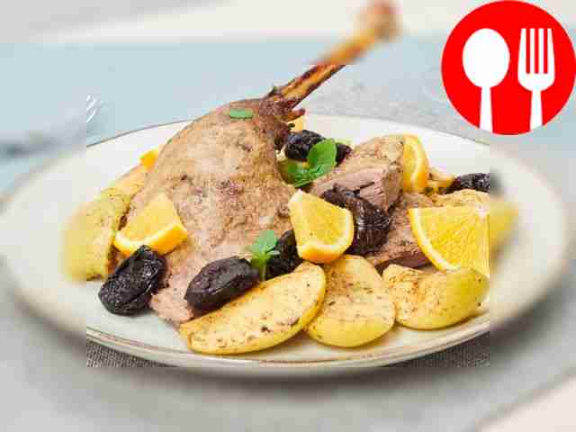 Goose with prunes