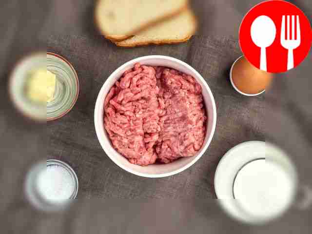 Rinse and dry the beef. Wash the greens for...