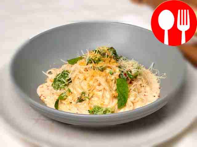 Spaghetti with cream