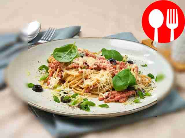 Spaghetti with sausage