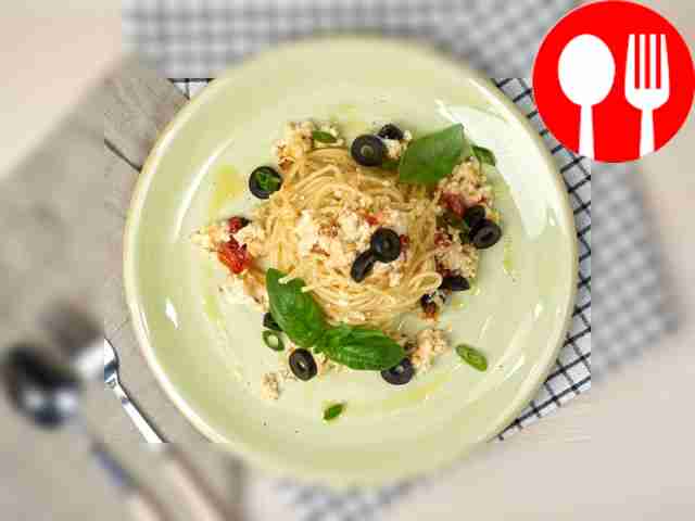 Спагетти с сыром фета