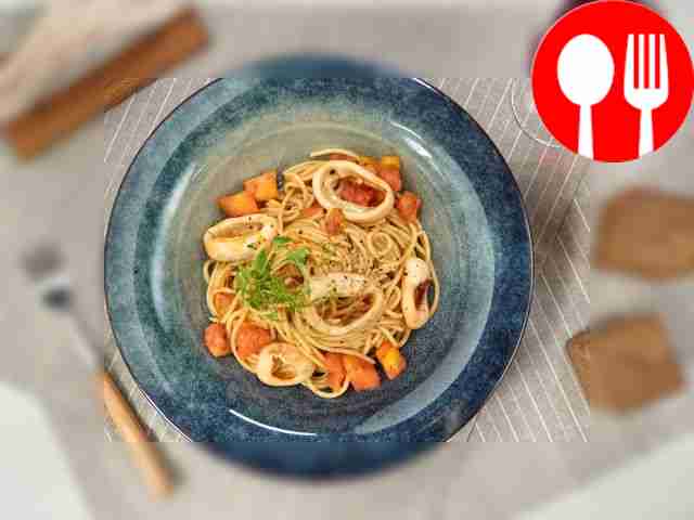 Спагетти с кальмаром