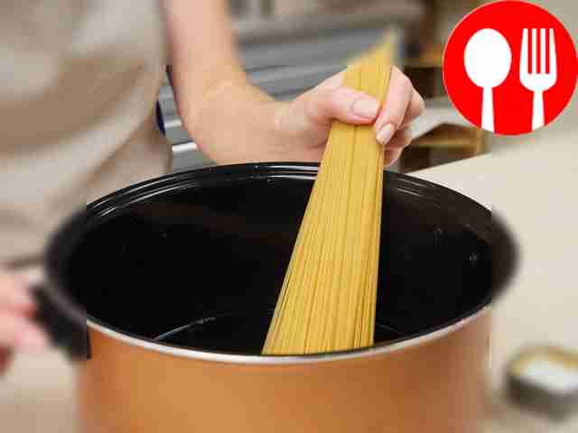 Cook the spaghetti. Pour water into the...