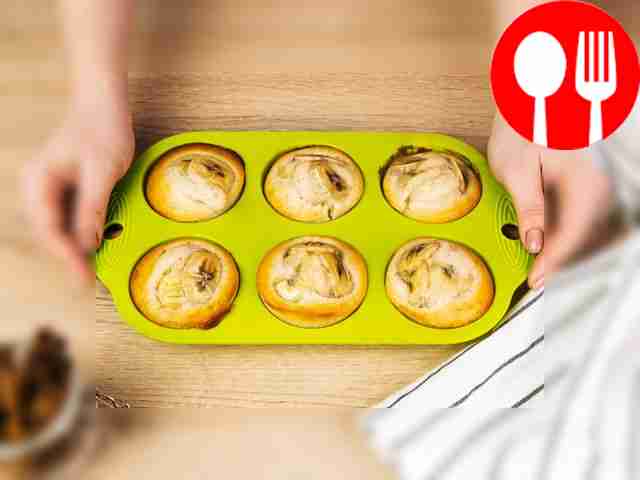 Let the finished muffins rest for 5 minutes at...