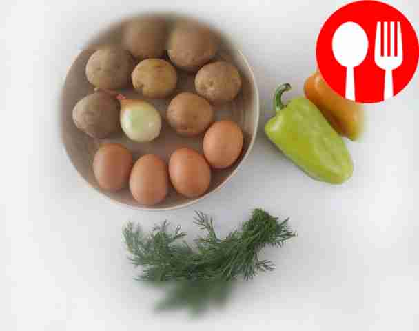 Peel and rinse the vegetables. Cut the onion...