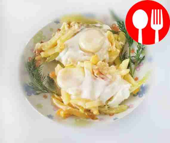 Fried egg with potatoes