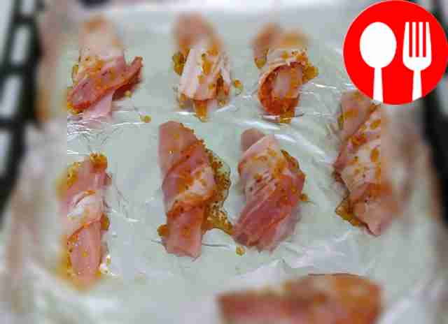 Обжарьте свинину на сковороде в течение 15...