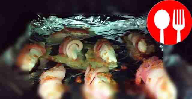 Посыпьте мясо мукой и хорошо перемешайте,...