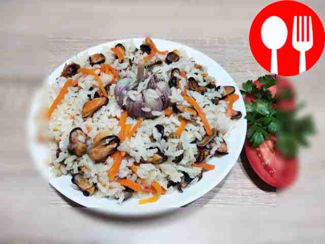 Magnificent pilaf with mussels