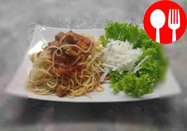 Сытная свинина с вермишелью