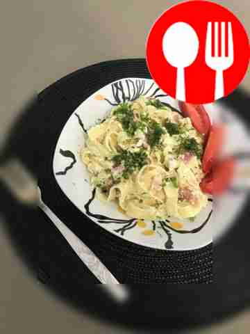 Паста фетучини с беконом в сливочном соусе