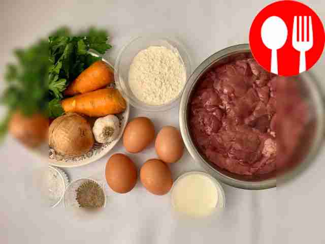 Очистите лук, морковь и чеснок, промойте их и...