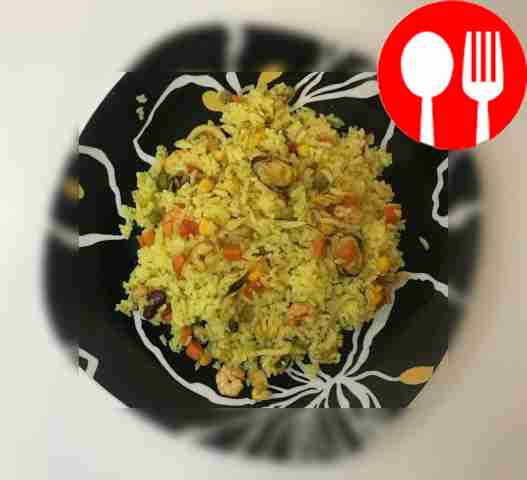 Плов с морепродуктами и овощами