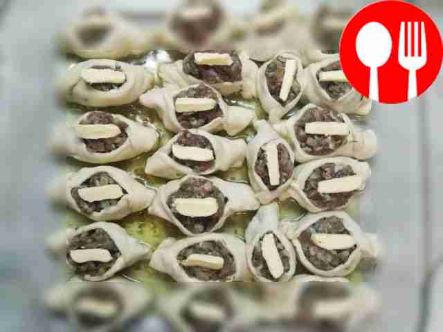 Grease a baking dish with vegetable oil and...