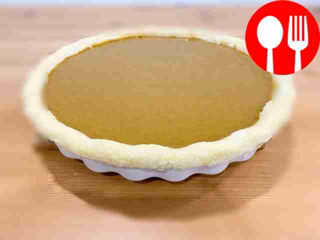 Pour the filling into the mold, bake the pie...