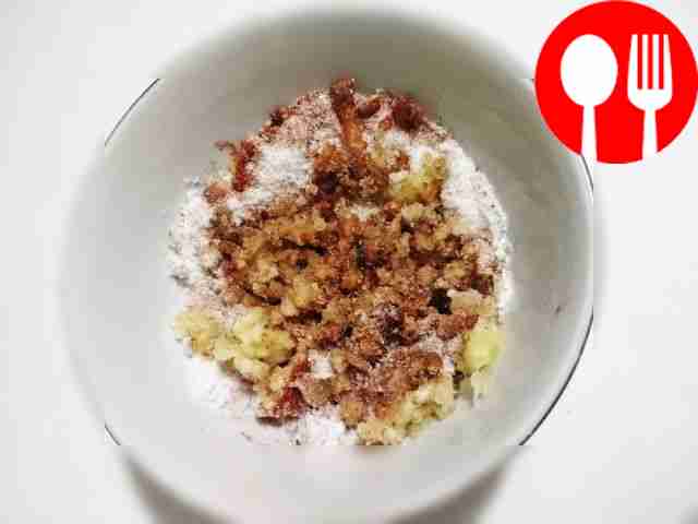 Cut the lard into pieces. Grind the garlic...