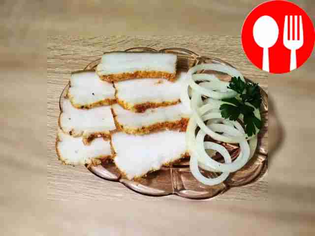 Fragrant lard with ground coriander