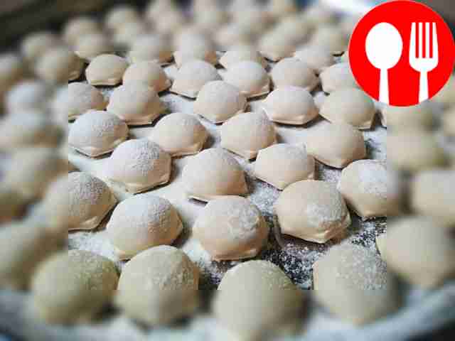 Classic dumplings with butter