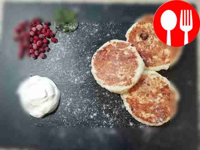 Cheesecakes with semolina and vanilla