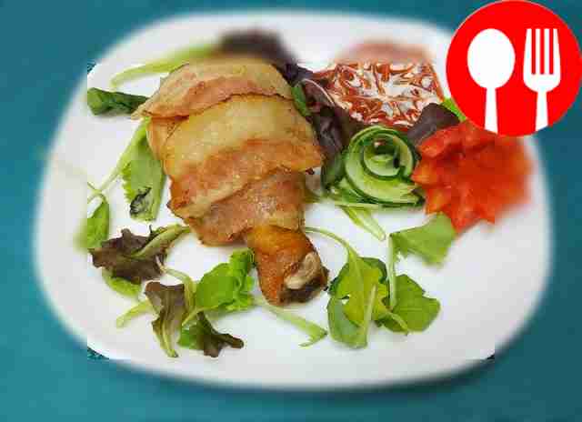 Tender bacon with chicken legs