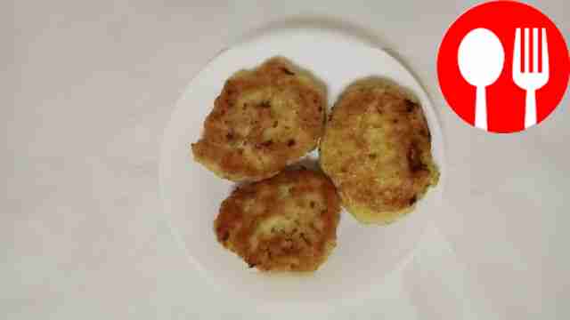 Hearty cutlets with chicken breast lard