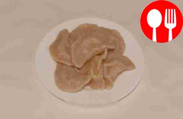 Сытные вареники с картошкой и жареным луком Hearty dumplings with potatoes and fried onions