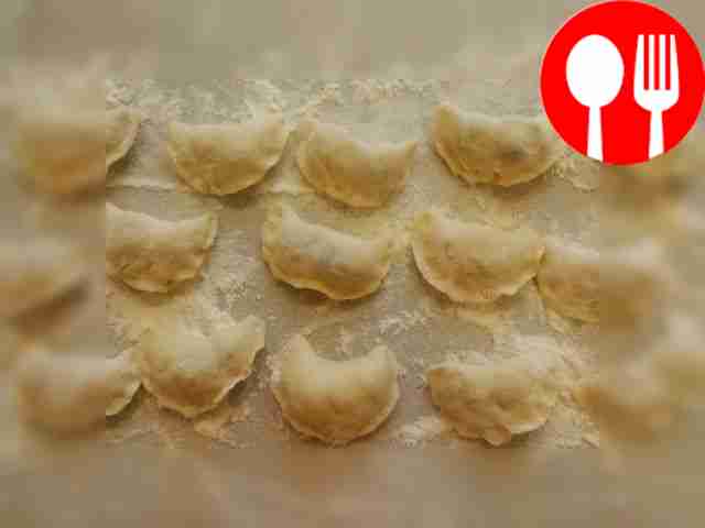 Take the dough, roll it out into a thin layer...