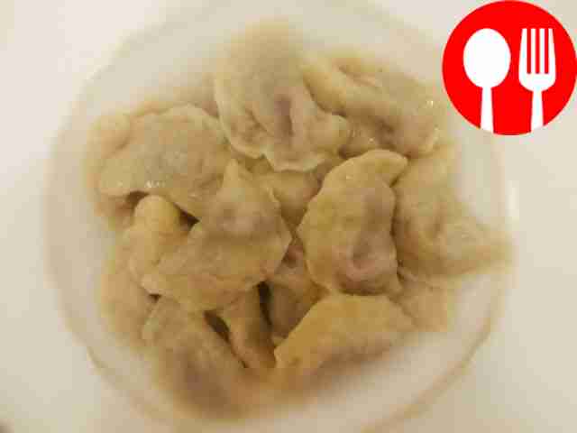 Аппетитные вареники с малиной