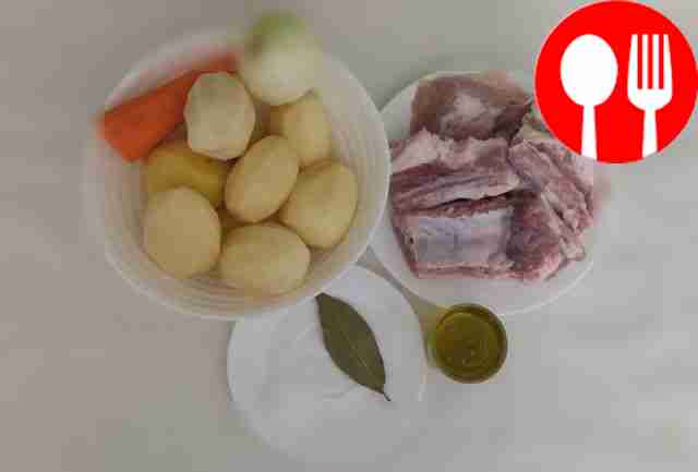 Peel the potatoes, onions and carrots and...