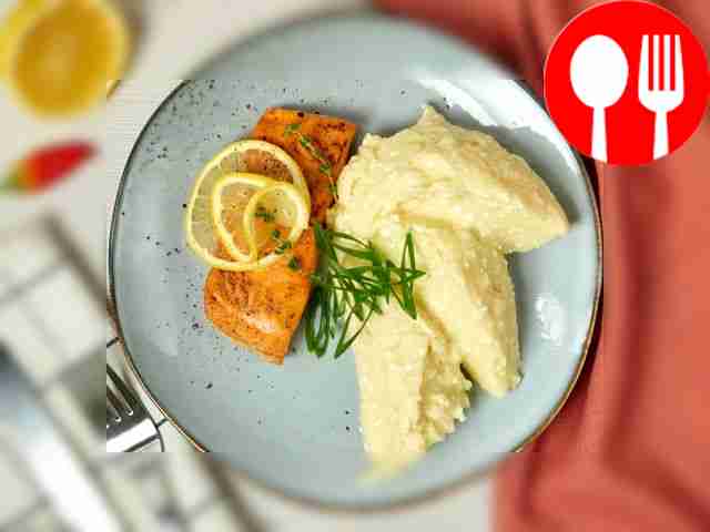 Mashed potatoes with cottage cheese