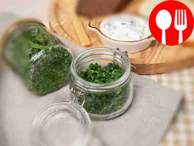 Parsley with salt for the winter