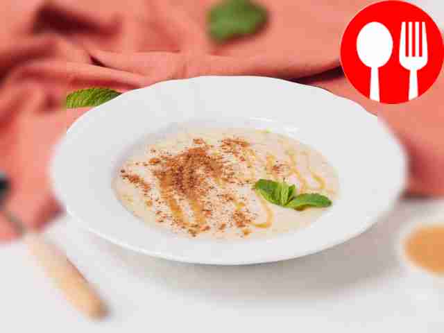 Oatmeal with pumpkin in a slow cooker