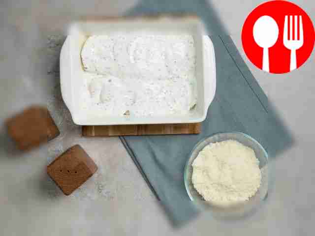 Make sour cream sauce. Place sour cream in a...