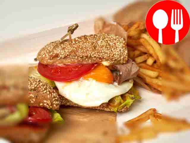 Багет со свиной шеей