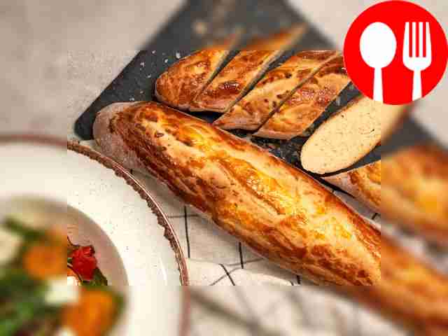 Serve the delicious baguettes with cream...