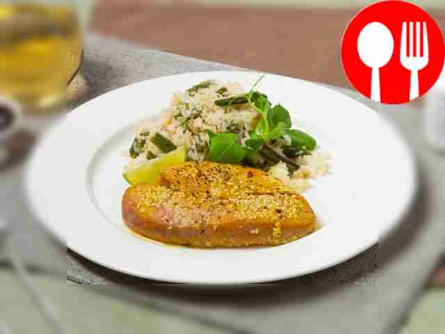 Tuna baked in the oven with sesame seeds