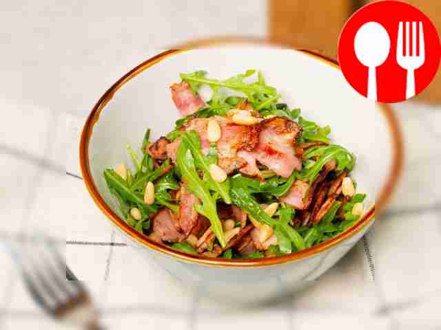 Fried bacon salad