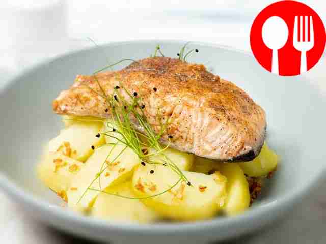 Salmon steak in a slow cooker