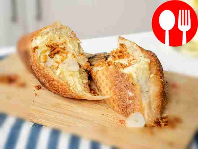 Багет с растительным маслом Baguette with vegetable oil