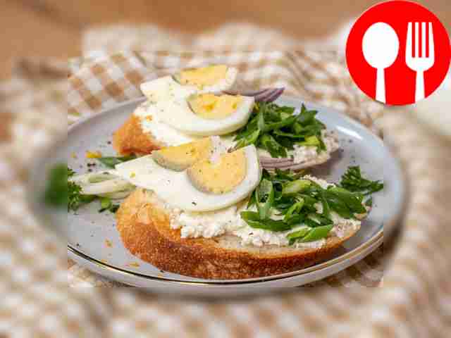 Baguette with ricotta