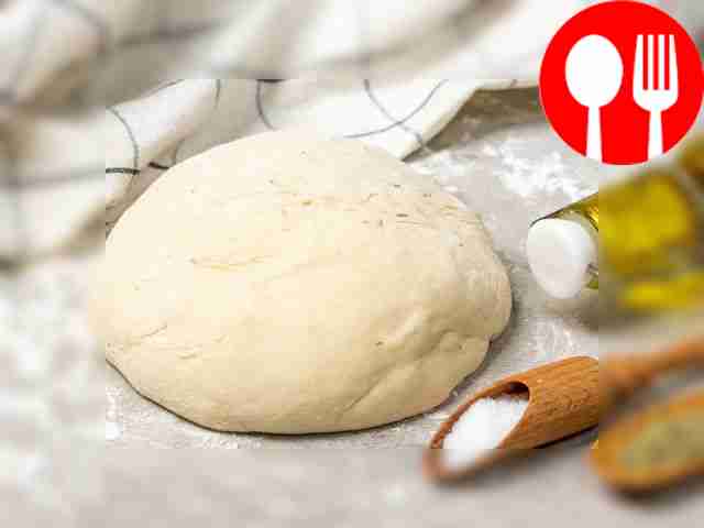 Приготовьте тесто: в миску насыпьте сахар и...